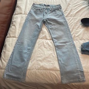 Hollister Mens 28 x 30 Lightly used jeans.